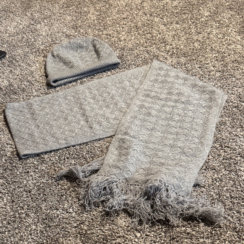 Brooks Brothers Women’s Gray Cashmere Scarf and Hat Set - NWOT